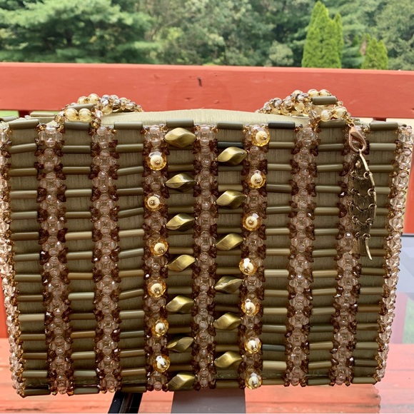 Hand beaded formal handbag - Picture 2 of 9